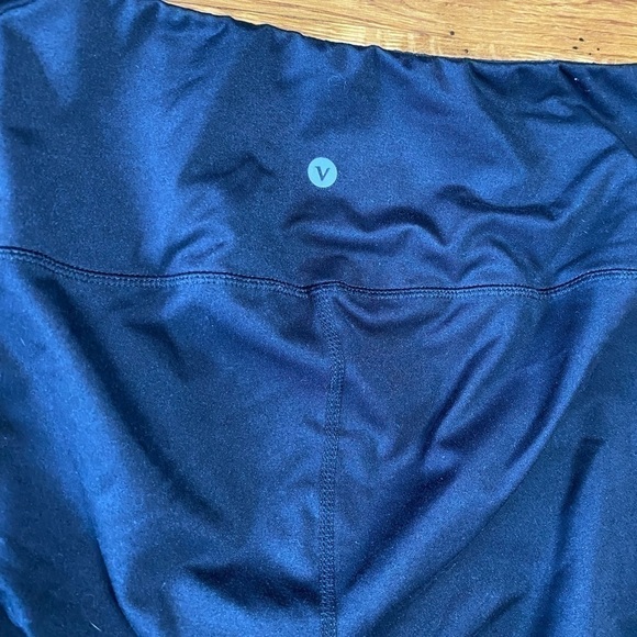 velocity High Rise LengthLeggings in Black Medium - Picture 2 of 9